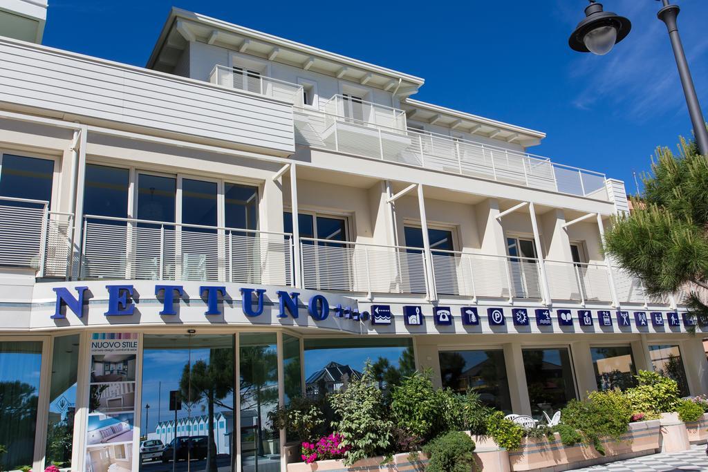 海王星酒店 切塞纳蒂科 外观 照片